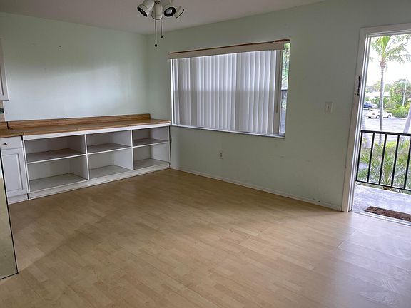 4th image of 1200 Colonnades Drive #205