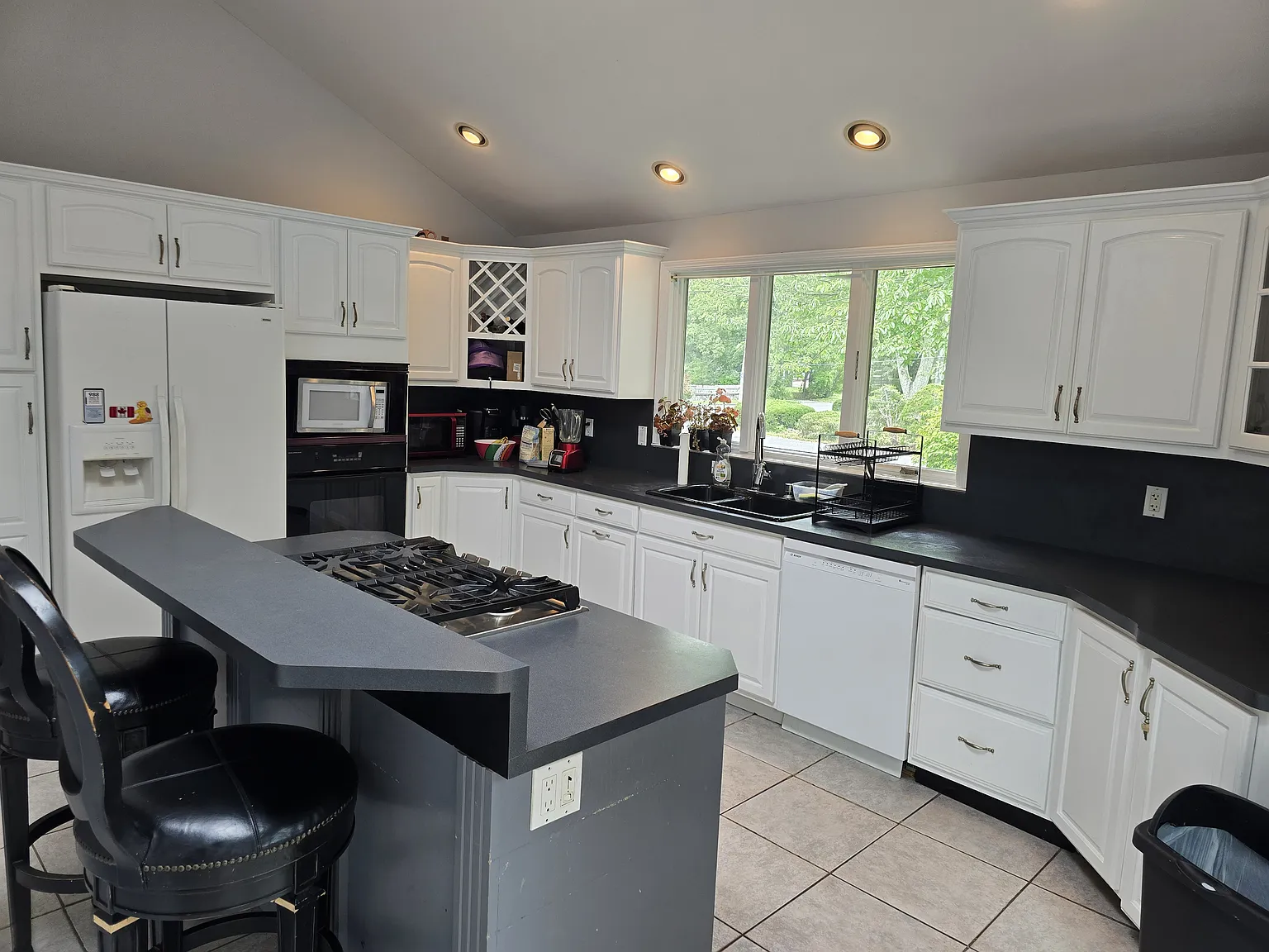 Confidential Ln, Islip — Photo 3