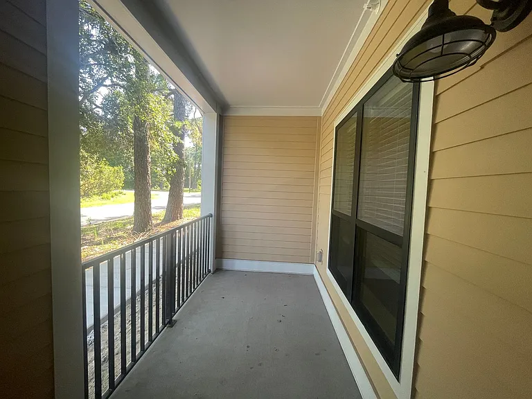 Franklin Forest New Construction 2 Bedrooms — Photo 51