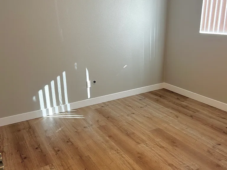 Sundance West Apartments — Photo 2