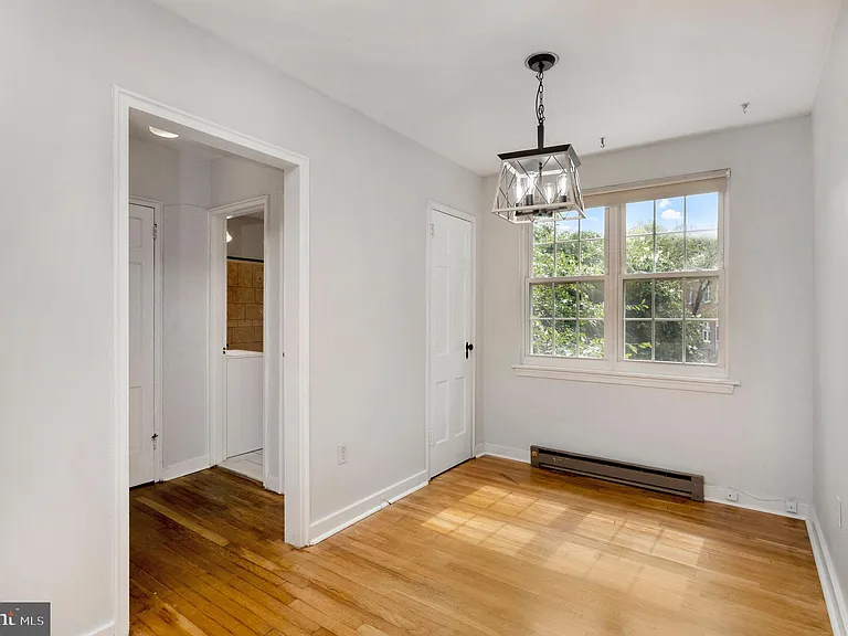 3201 Commonwealth Ave #B — Photo 15
