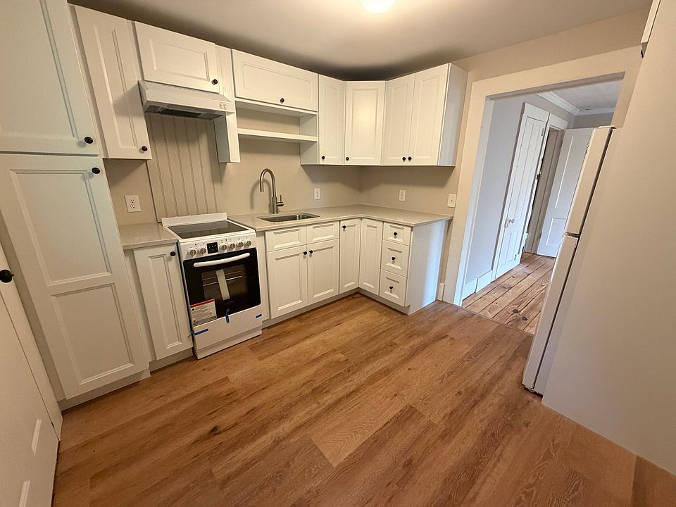 1st image of 124 Huguenot St APT 201