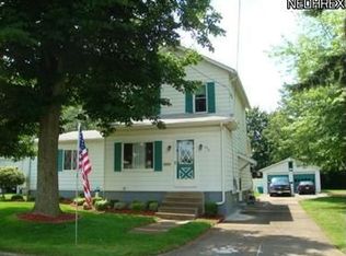 390 Como Ave, Struthers, OH 44471