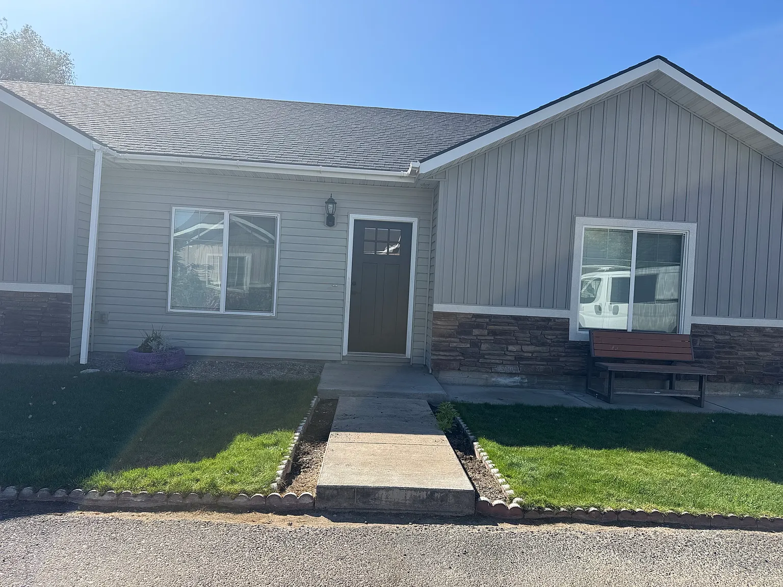 3 bed, 1408 sqft, $2,000 — Photo 4
