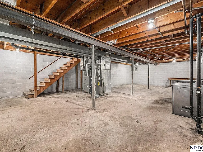 6024 S 42nd St #1 — Photo 10