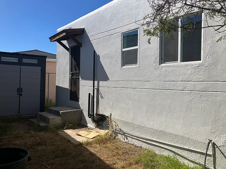 4765 Auburn Dr — Photo 10