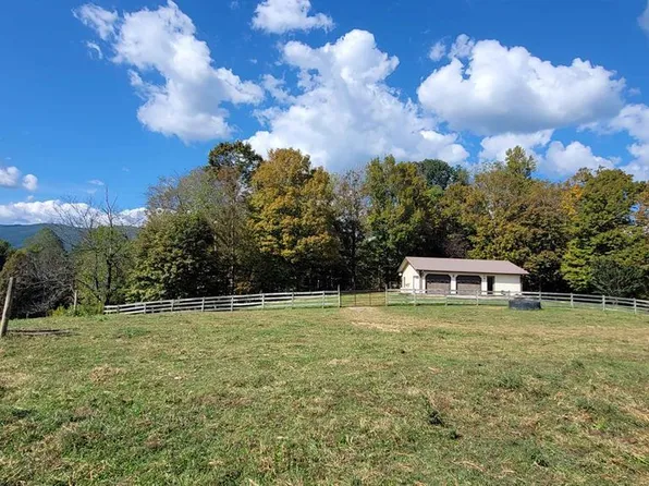 12378 Garrett Creek Rd, Abingdon, VA 24210