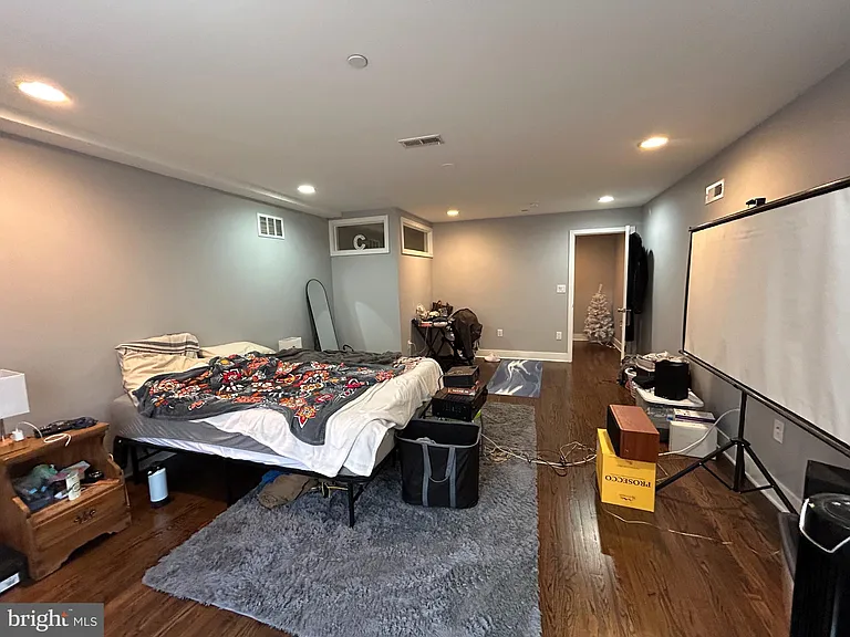 1824 Poplar St #1 — Photo 6