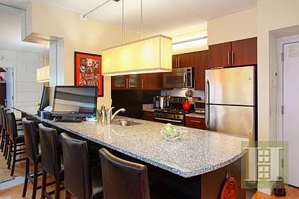 3rd image of 555 W 23rd St APT N10p