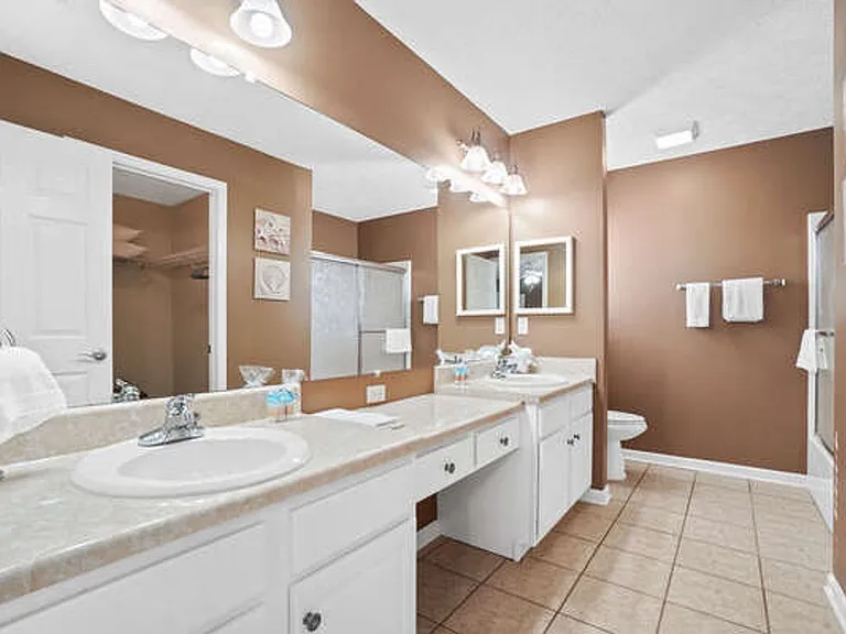 11709 Seashore Ln — Photo 10