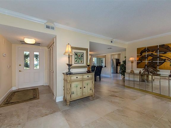 4th image of 4680 SW Parkgate Blvd #1-1
