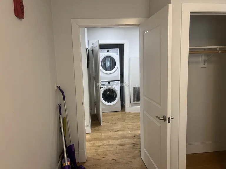 30 Polk St #401 — Photo 8