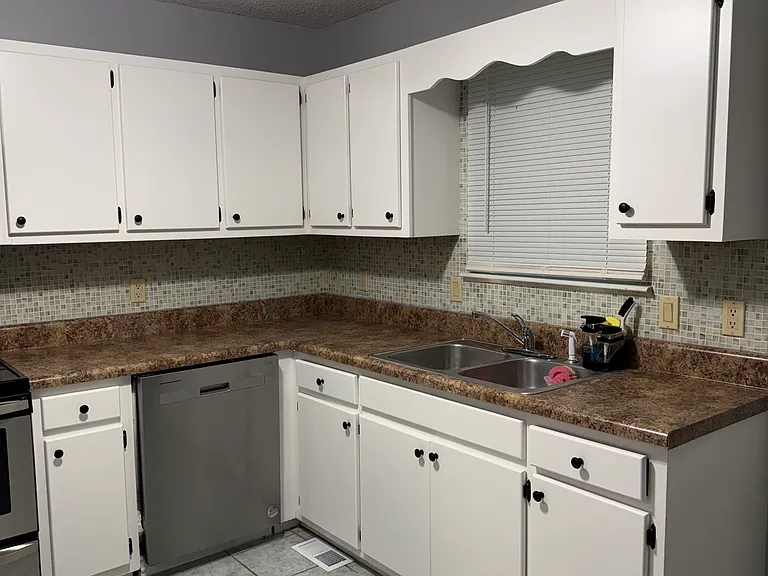 701 Cascade Dr — Photo 8