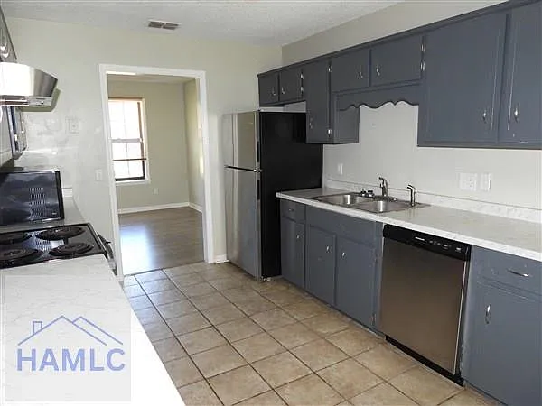 355 McCumber Dr — Photo 8