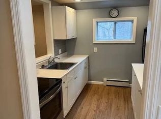 8 Old Albany Post Rd, Ossining, NY 10562