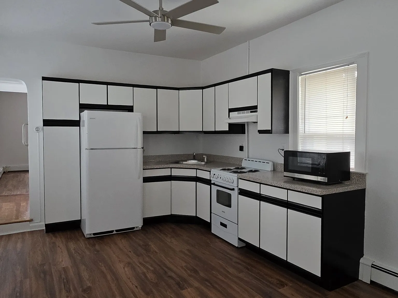 1 bed, $2,600 — Photo 1