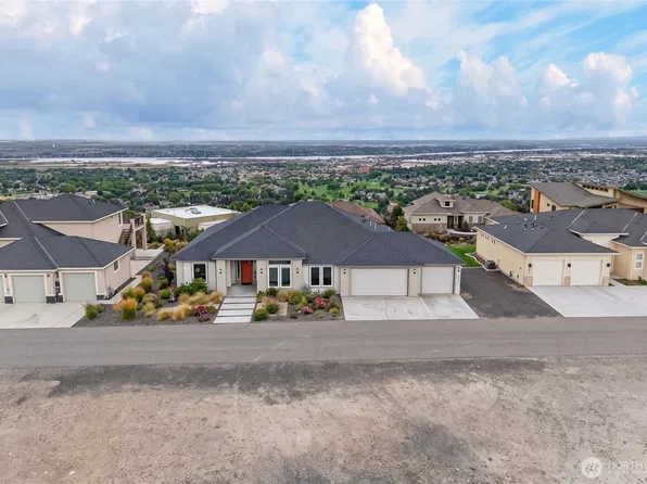 2531 Falconcrest Loop, Richland, WA 99352