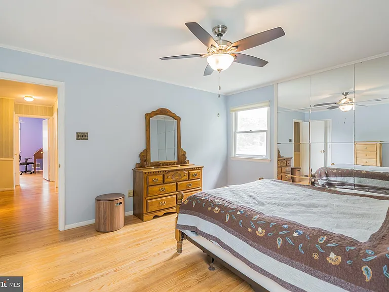 7011 Hadlow Dr — Photo 26