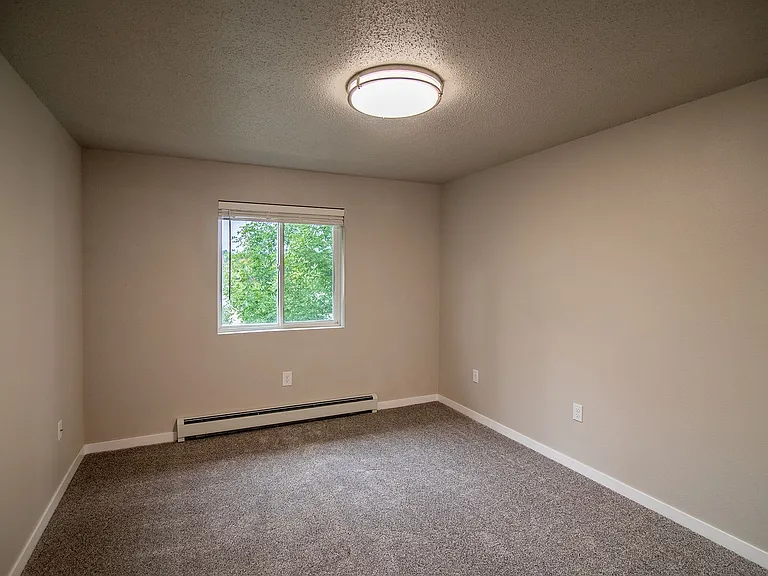 Turnpike Apartments — Photo 25