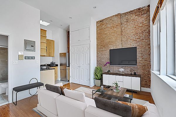 1st image of 216 E 28th St APT 4A