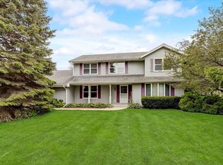 576 Swansea Gln, Wales, WI 53183