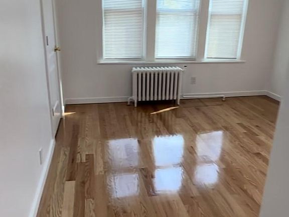 3rd image of 559 Taylor Ave