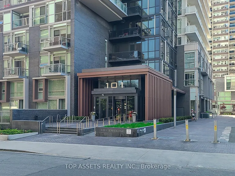 101 Erskine Ave #Townhouse 10 — Photo 1