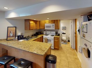 9-B Ashton Pl, Cambridge, MA 02138