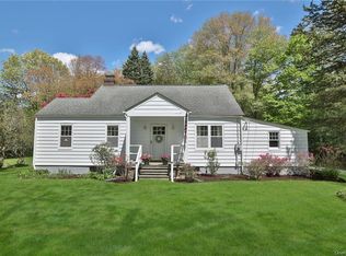 20 Hickory Ln, Bedford, NY 10506