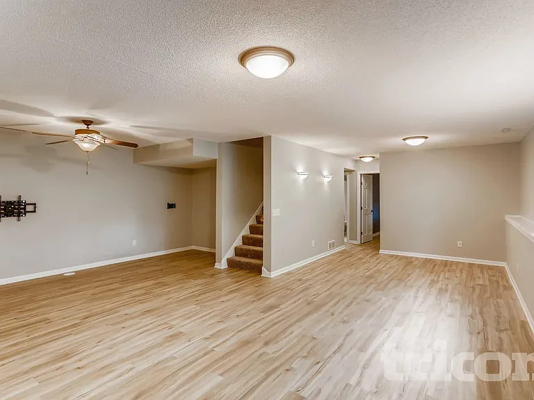 1259 Irvine Dr — Photo 15