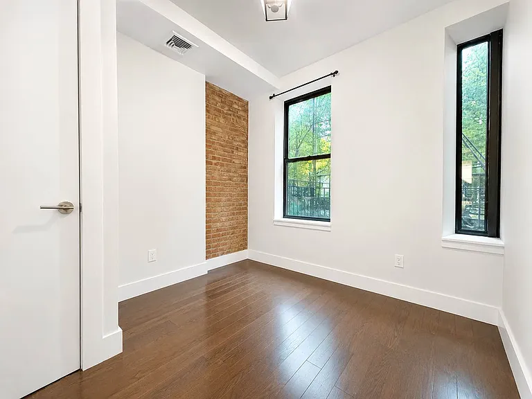 411 Menahan St #2B — Photo 3