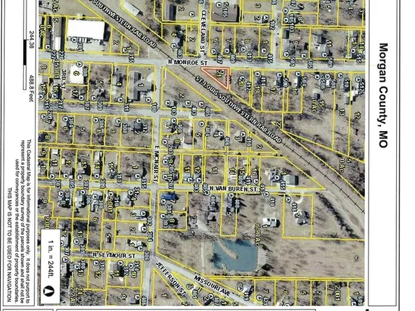 410 N Monroe St, Versailles, MO 65084