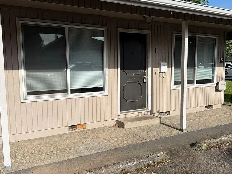 198 E Milton St #1 — Photo 2