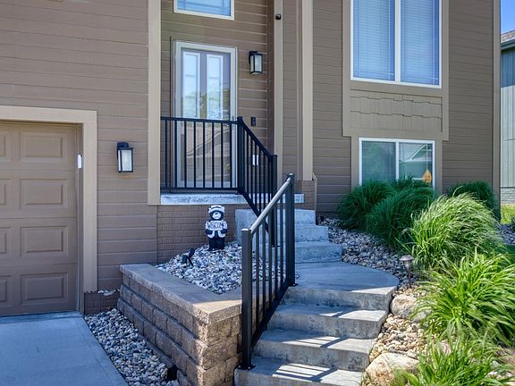 3rd image of 8166 S 186th St