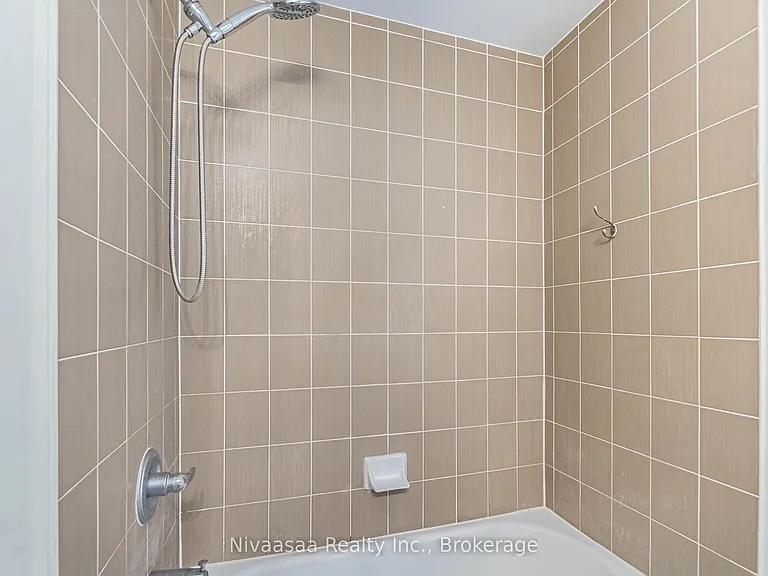 18 Betterton Cres — Photo 38