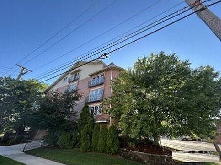3rd image of 9201 S Kenton Ave #5-B