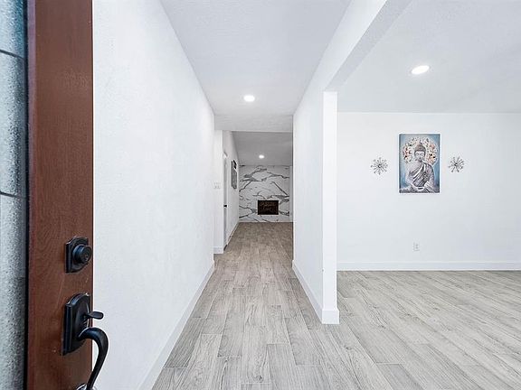 4th image of 16818 Clan Macintosh Drive