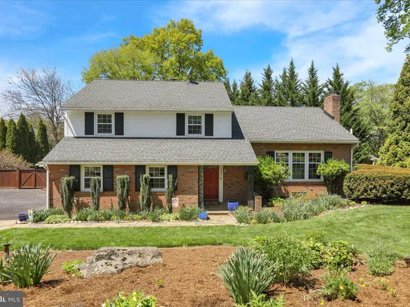 1605 Farr Rd, Wyomissing, PA 19610