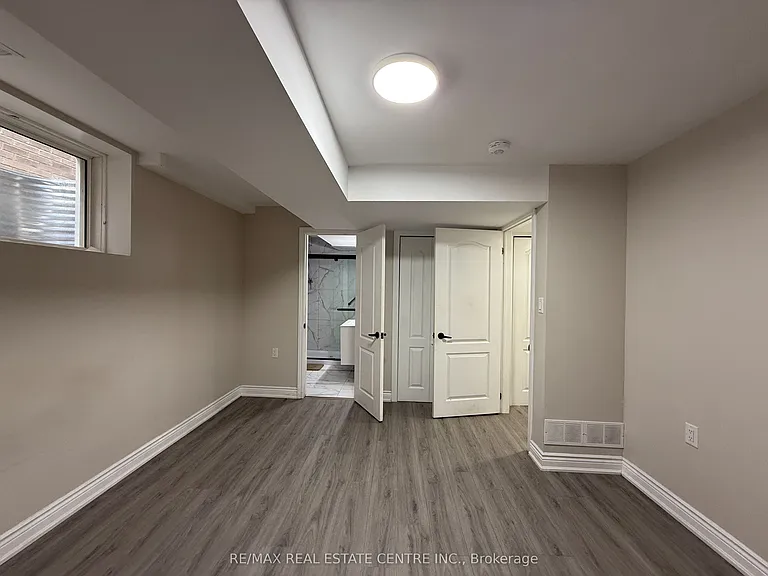 320 Sedgewood St #BASEMENT — Photo 9