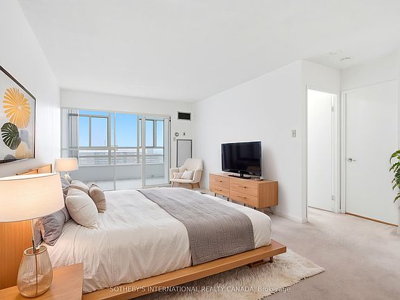 3rd image of 75 King St E #1609