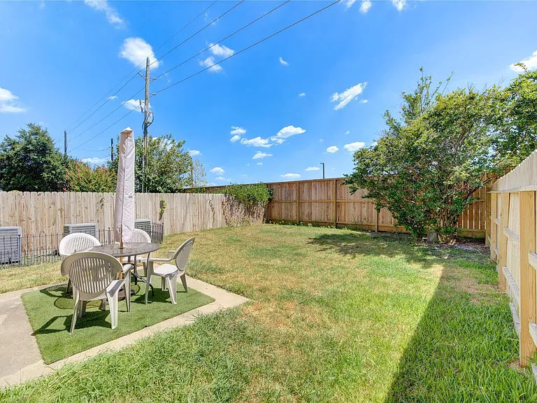14467 Basalt Ln — Photo 33