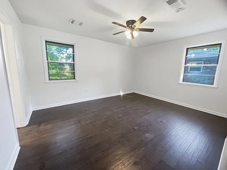 246 Maxine Dr — Photo 12