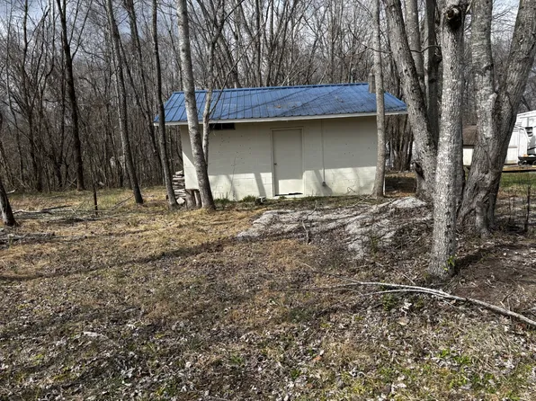 3494 S Grundy Quarles Hwy, Gainesboro, TN 38562