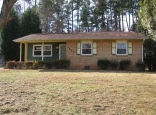 1473 E Sedgefield Dr, Winston Salem, NC 27107