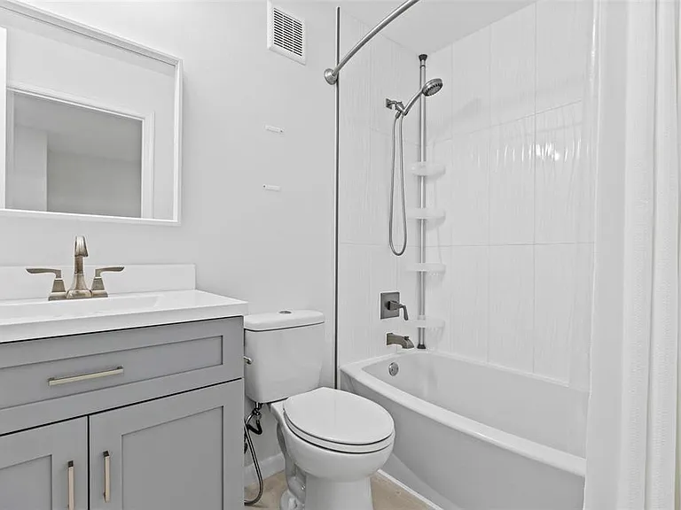 4722 Lago Vista Dr — Photo 10