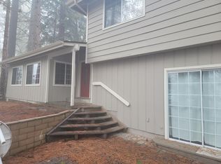 32179 Cove Cir, Running Springs, CA 92382