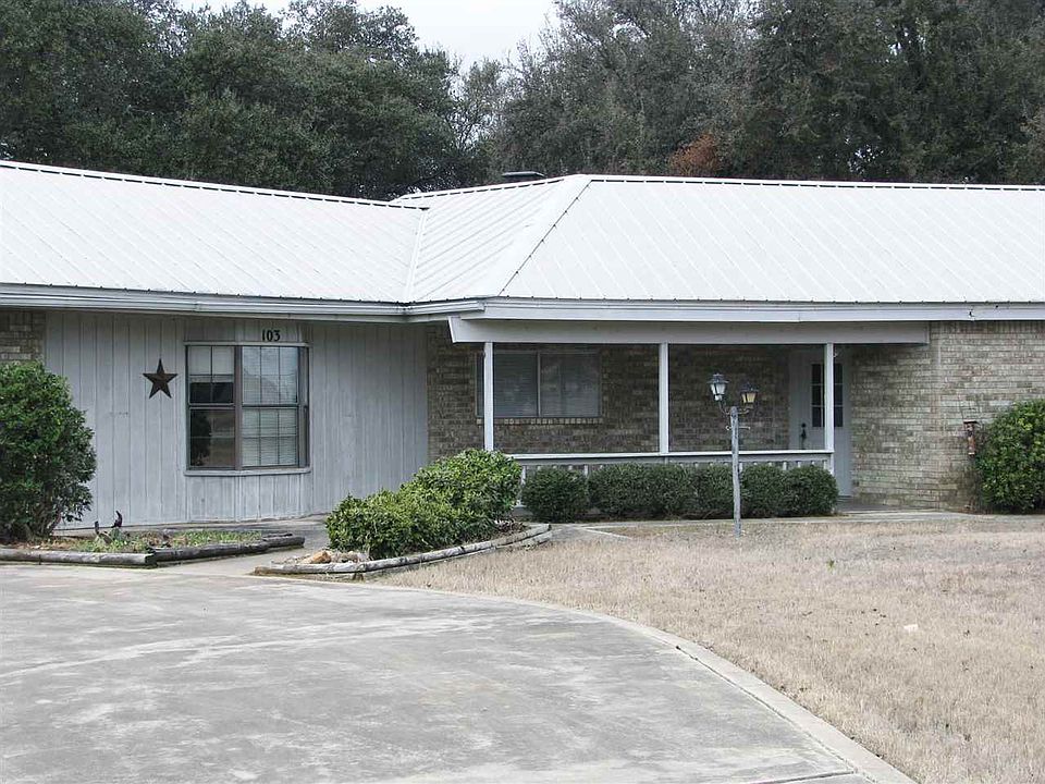 1st image of 103 Live Oak Dr