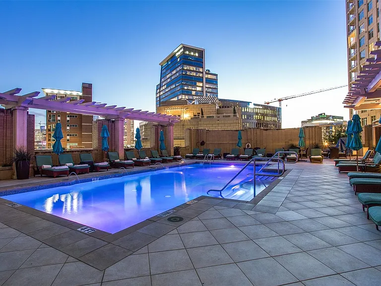 2525 N Pearl St #1105 — Photo 31