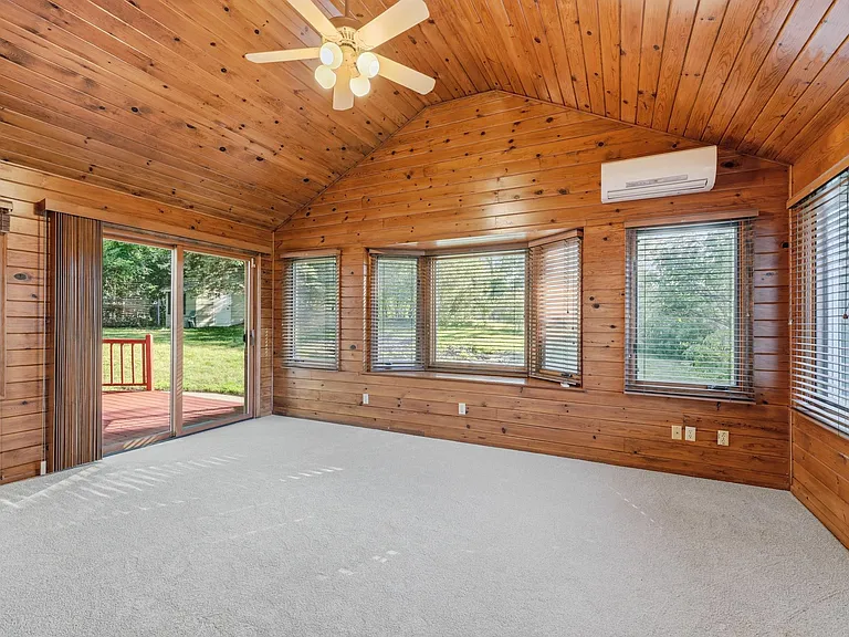 6208 Hillside Rd — Photo 20