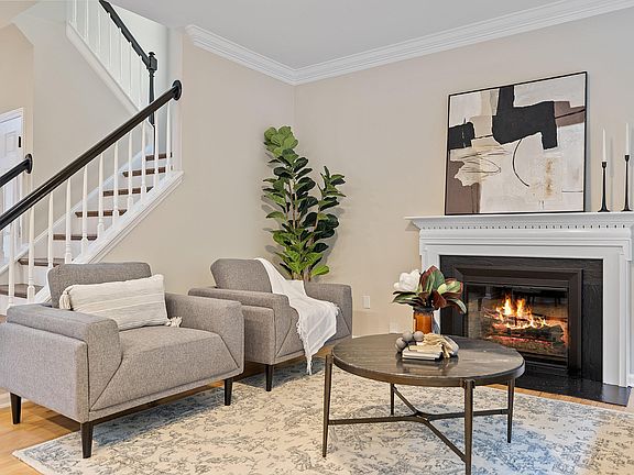 5th image of 711 Midsummer Ln